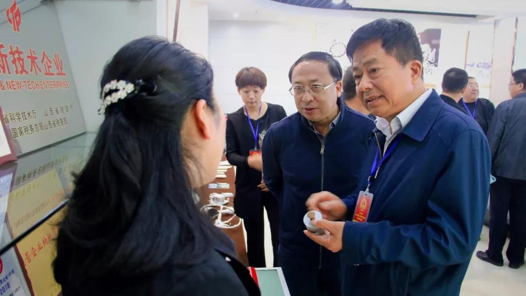 市人大代表在东义集团开展《劳动合同法》贯彻实施情况调研视察